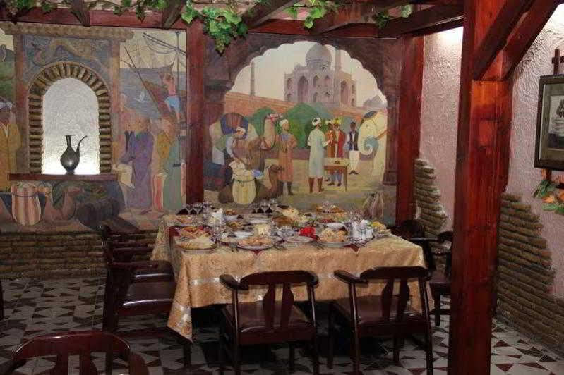 Hotel Asia Samarkand Esterno foto